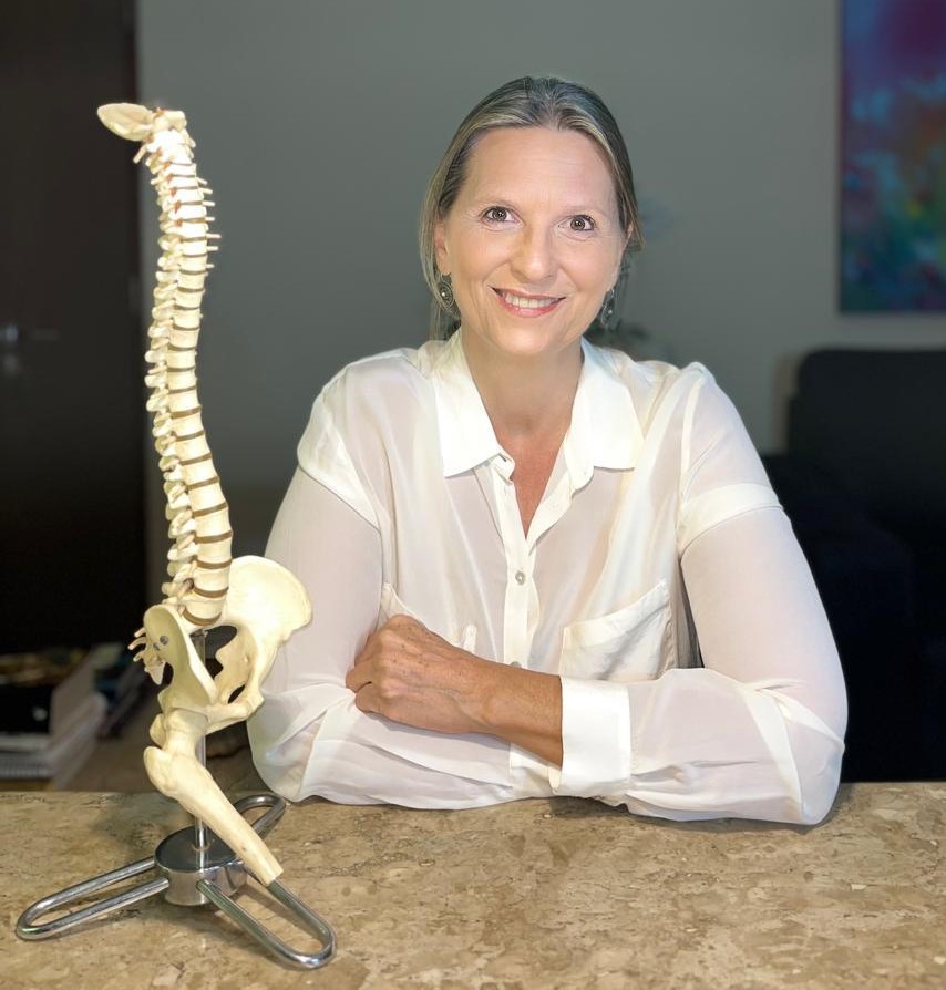 Katia Schardong - Rolfista Estrutural e Movimento