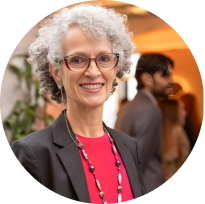 Angela Riberi Lobo - Diretora Educacional.png